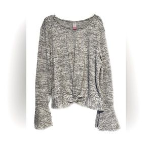 No Boundaries Gray Sweater w/flare sleeves & front twist-size XL (15-17).